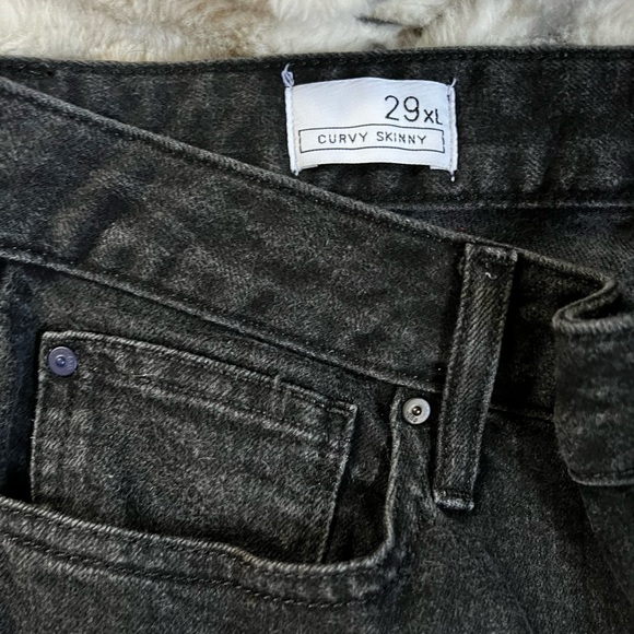 Gap Classic Black Skinny Jeans for Women - Picture 2 of 6